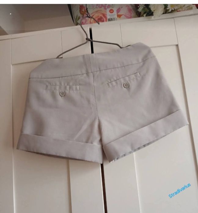 Pantaloni scurți stofa calitativă mărimea 36 -Zara