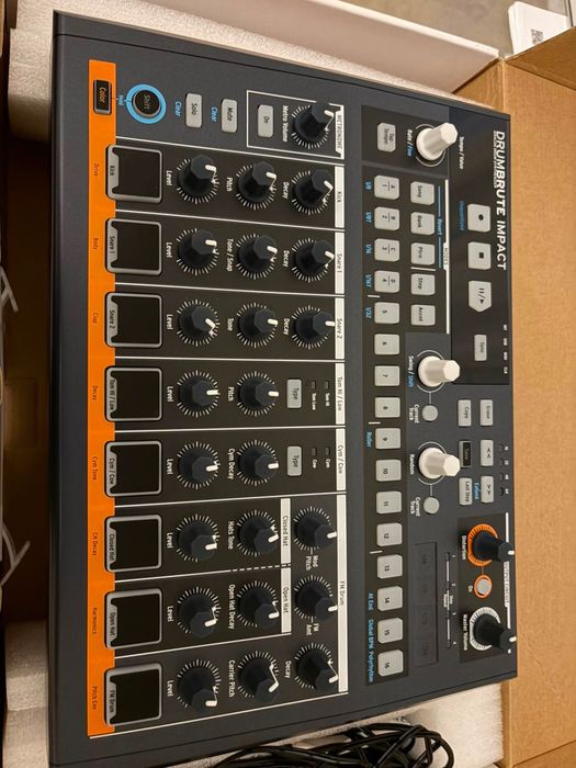 Arturia Drumbrute Impact