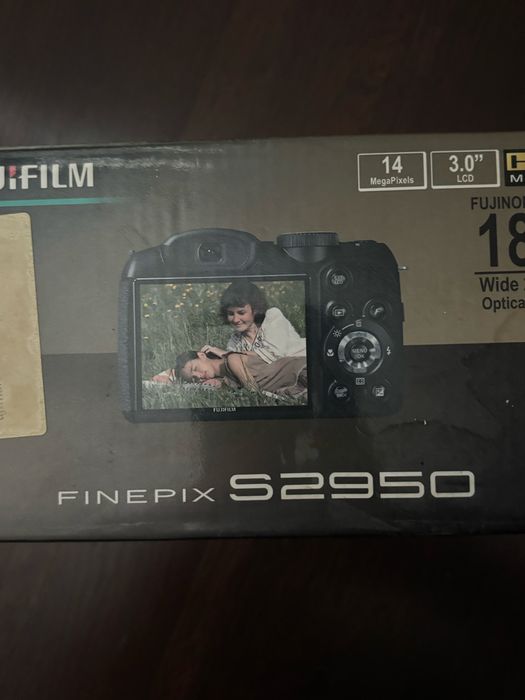 Aparat foto Fujifilm FinePix S2950 – funcțional – cu cutie