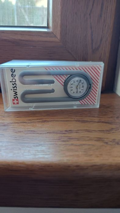 Ceas masa Swissbee