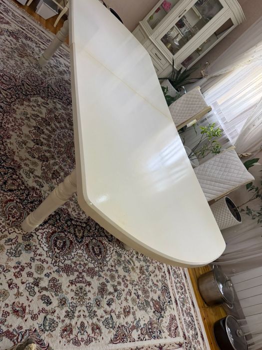 Кухонный большой стол