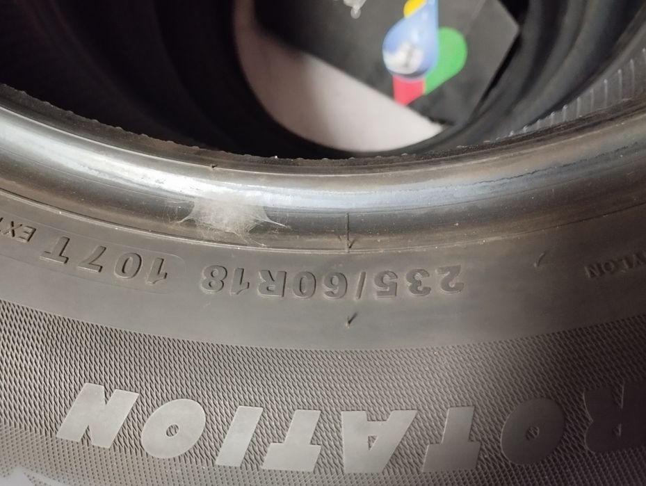 Продам шины (липучка) 235/60R18