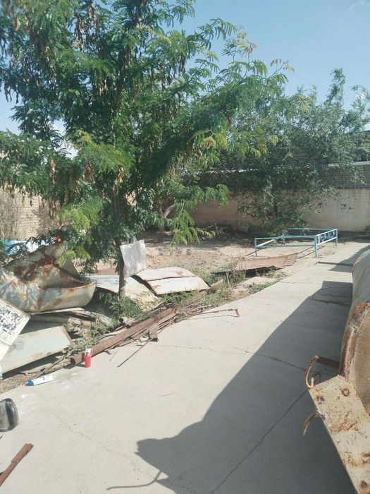 Тинчлик кургонида ховли сотилади