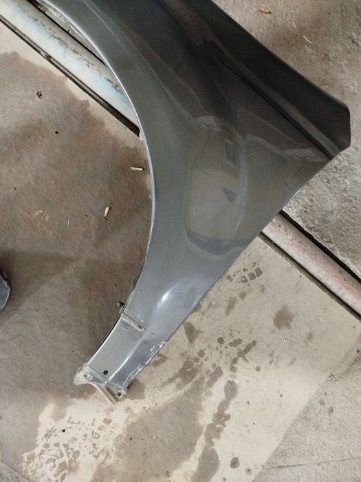 Переднее левое крыло на субару аутбек