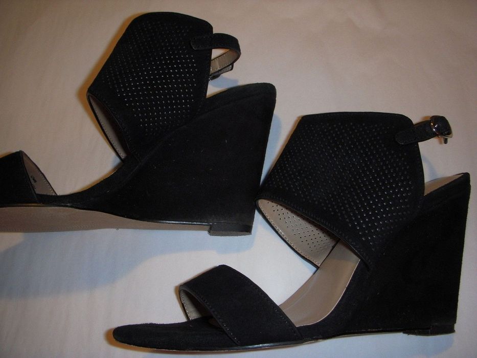 Сандали нови платформа 36 велур черни