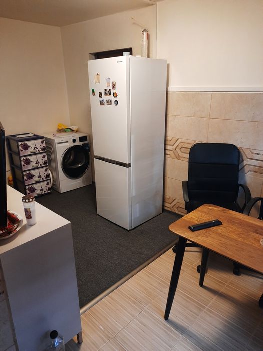 Vand apartament 3 camere