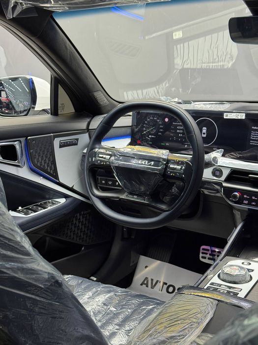 Продается новый , обновленный Kia K8