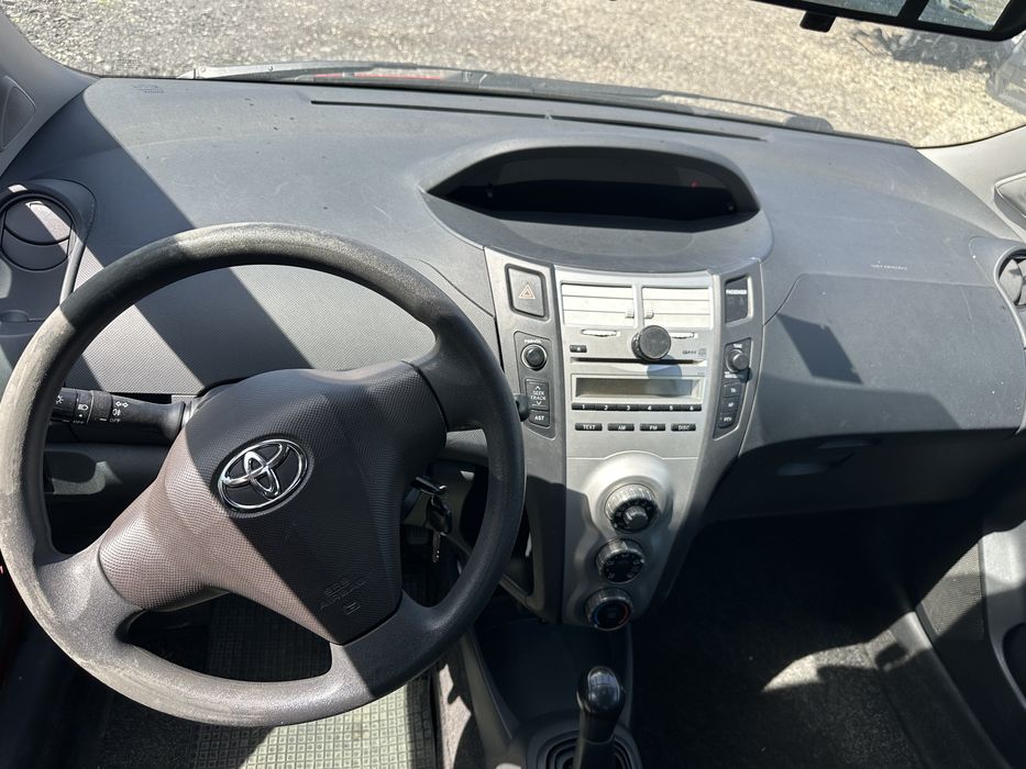 Toyota Yaris Тойота Ярис 1.0 vvti 69 кс На части!