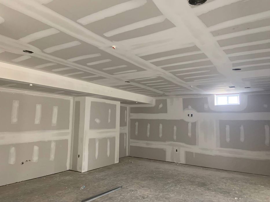 Tavane rigips , casetate , metalice , lamelare