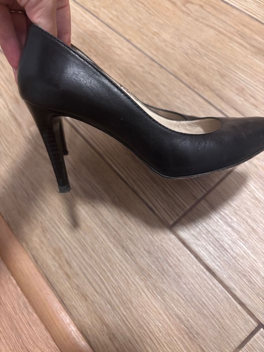 Обувки на ток естествена кожа