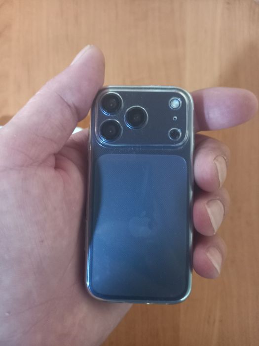 Продам 17 про макс мини (китай)