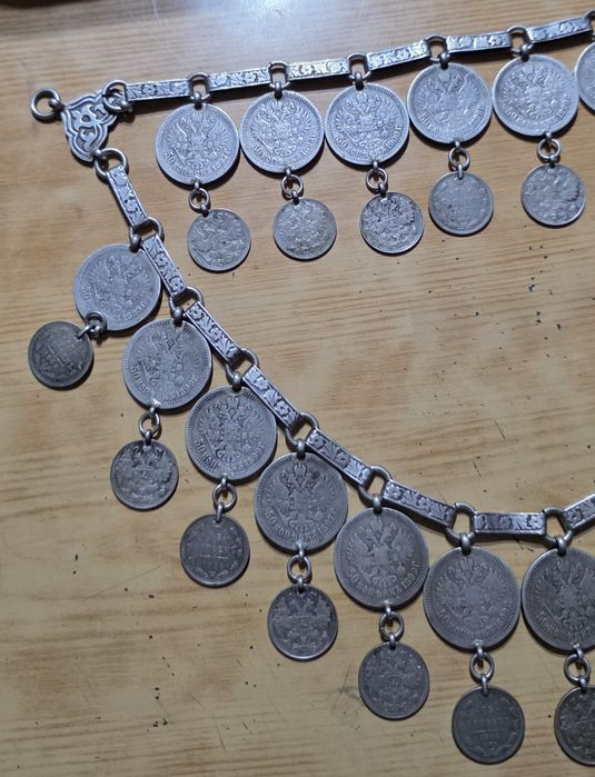 Антикварное старинное женское украшение из монет царя Николая второго