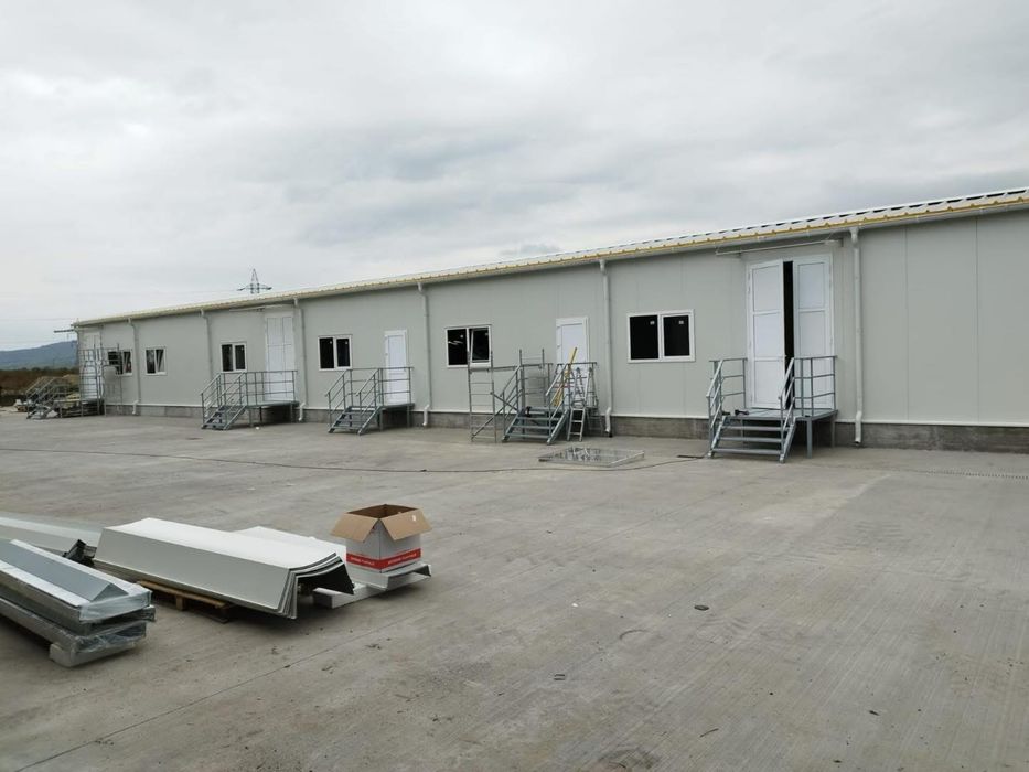 Hale metalice containere usi panouri fundati la cheie