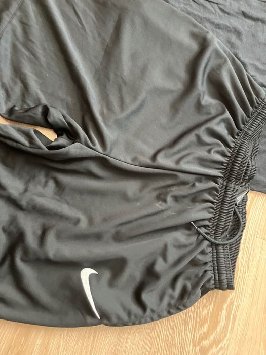 Nike L тениска и XL долнище