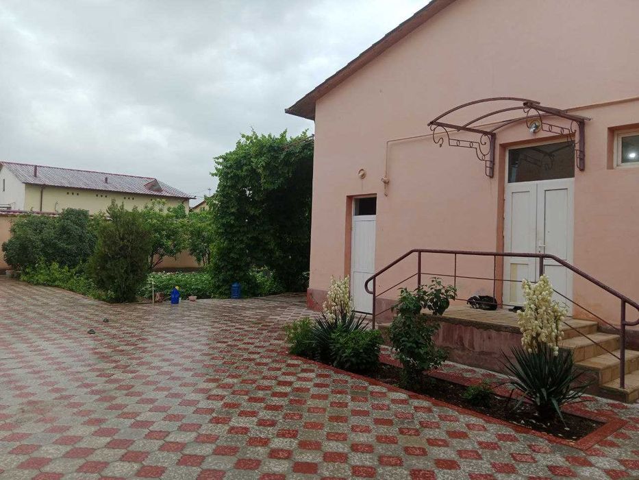 Кармана тумани Дустликда 2013 котедж сотилади