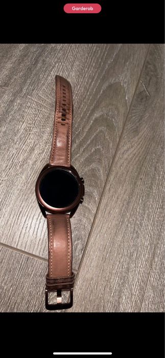 Розовые часы Samsung Galaxy Watch 3