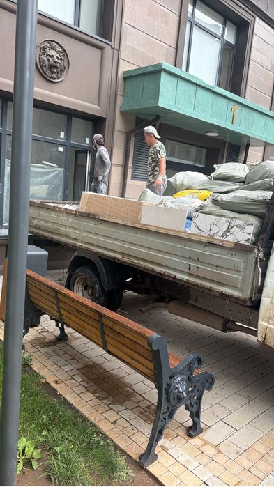Услуга вывоз мусор. Вывоз стройтельног мусора недорого. Газель и грузч
