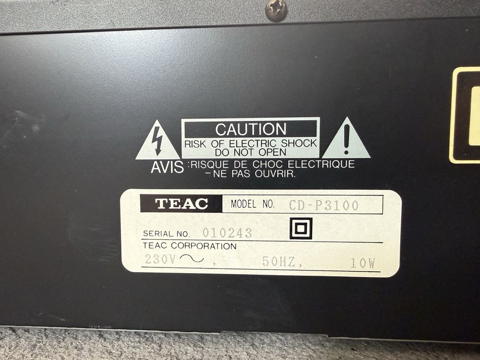 Teac CD-P3100 CD Player