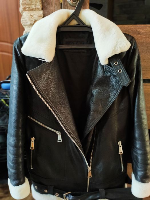 Продам кожаную куртку