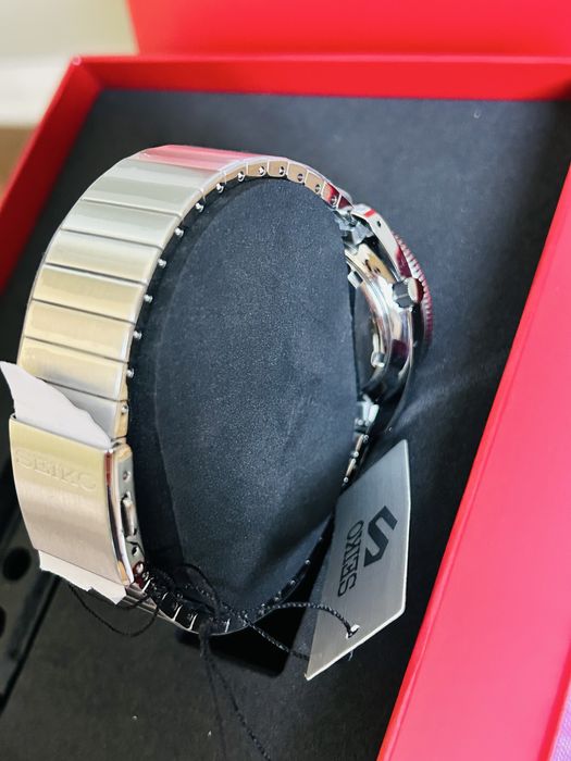 SEIKO 5 Sports Pepper Limited Edition