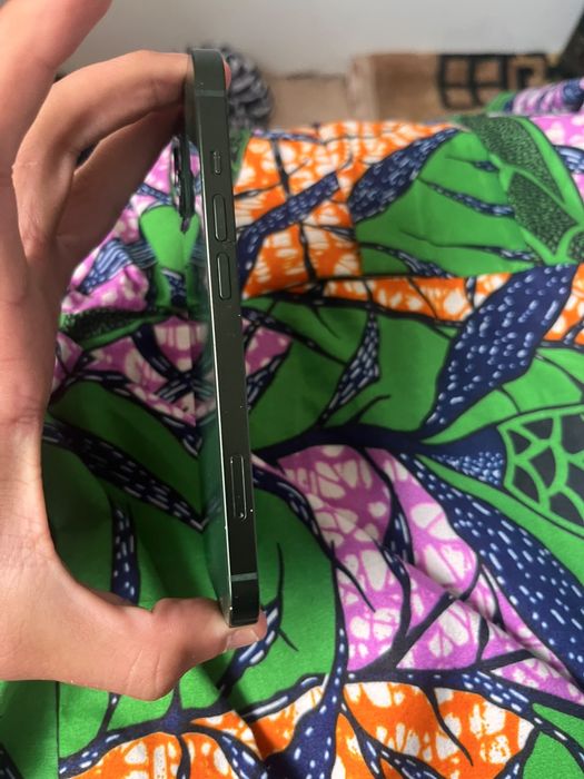 Vand schimb iphone 13 verde
