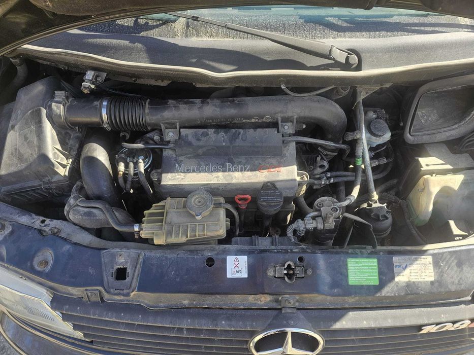 Dezmembrez Mercedes Vito 2.2 CDI 2003