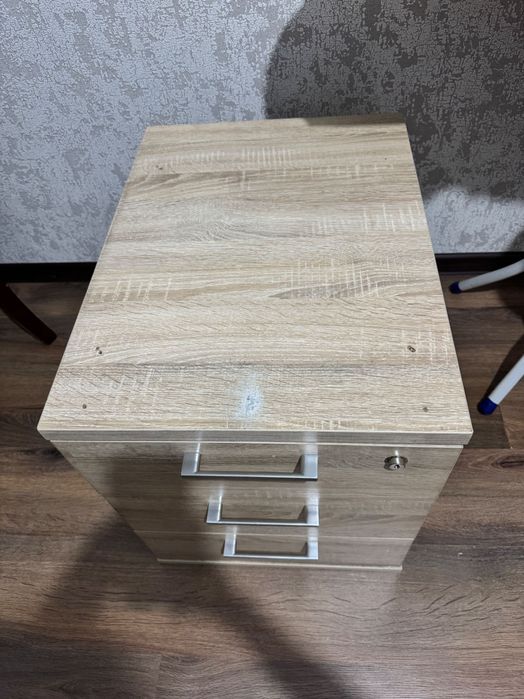 Тумбочки офисные