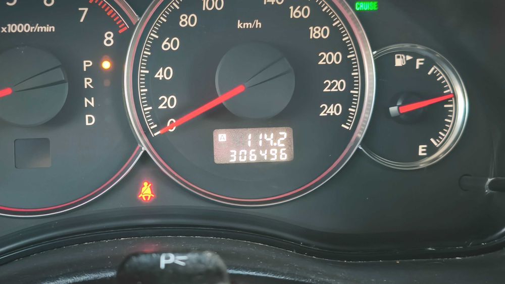 Продавам личния си Subaru Outback 2.5, 2009 г., автоматична скоростна кутия и фабрична газова уредба BRC.