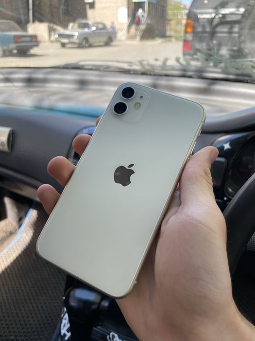 Продам айфон Iphone 11 64gb