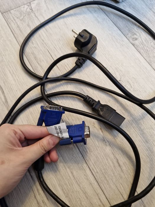 Монитор Lenovo t