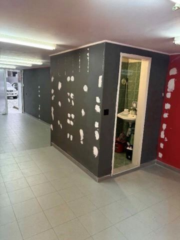 Магазин до пазар Слатина – 44 кв.м, 500€, до бъдещо метро и спирка