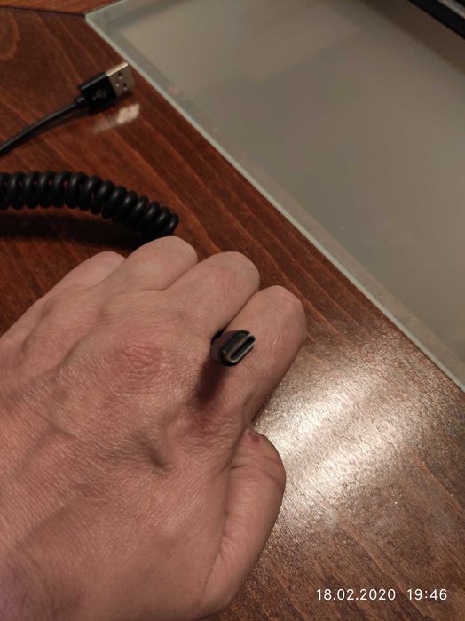 Разтегателен кабел за зареждане и данни USB to USB C