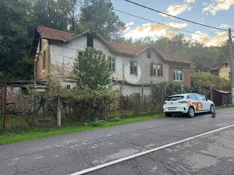 Продава се Къща в Перник, Изток - 60 кв.м за 145 €/кв.м - Снимка #3