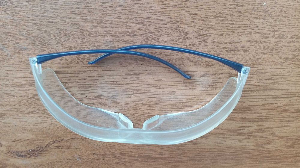 Защитные очки для работ