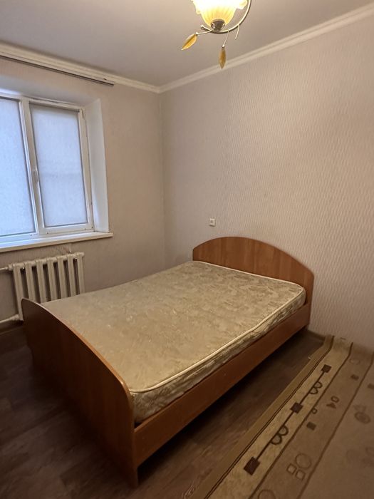 Продается кровать с матрасом б/у