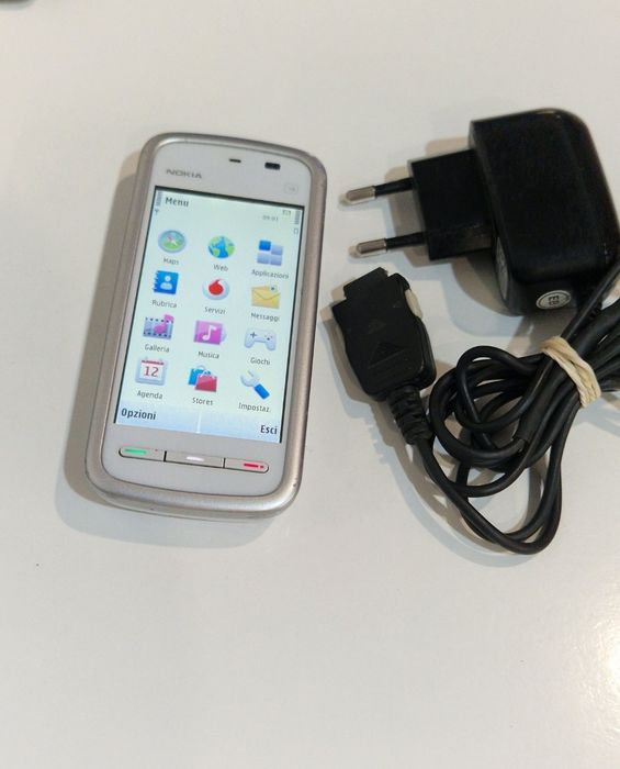 Telefon Nokia cu incarcator original