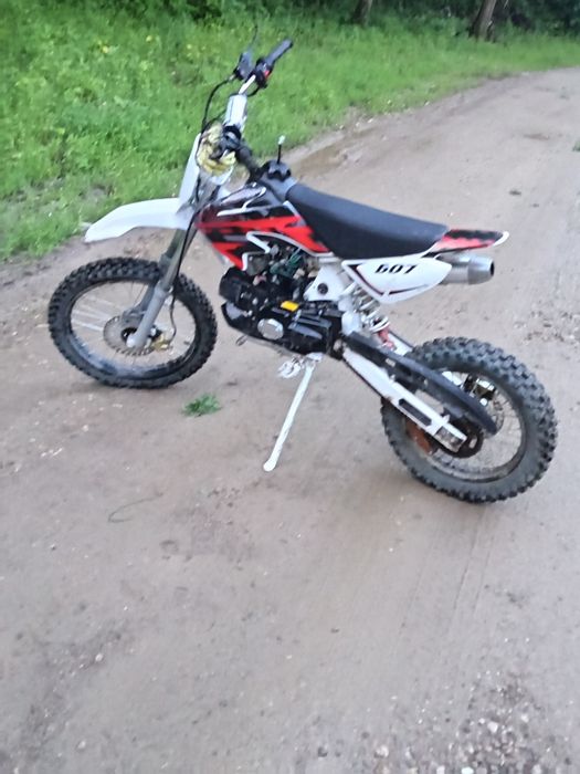 Cross 125 ccm în stare de funcționare perfectă