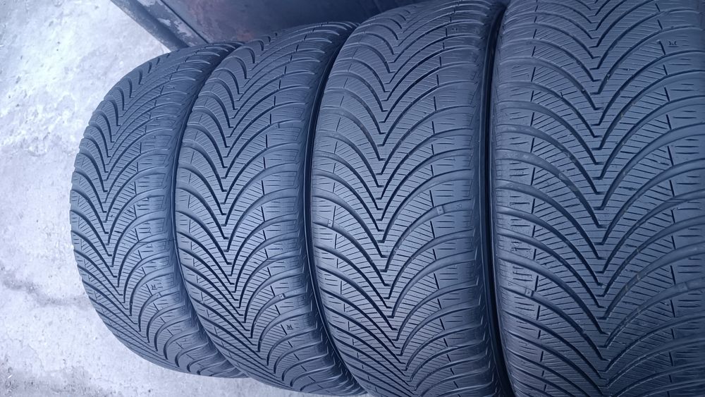 205/50/17 Kumho .