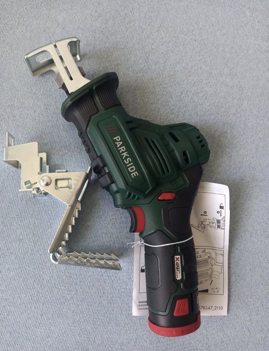 Fierastrau sabie  de mana pe acumulator