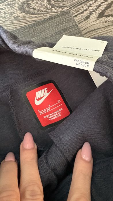 Долнища Nike tech 128 Нови