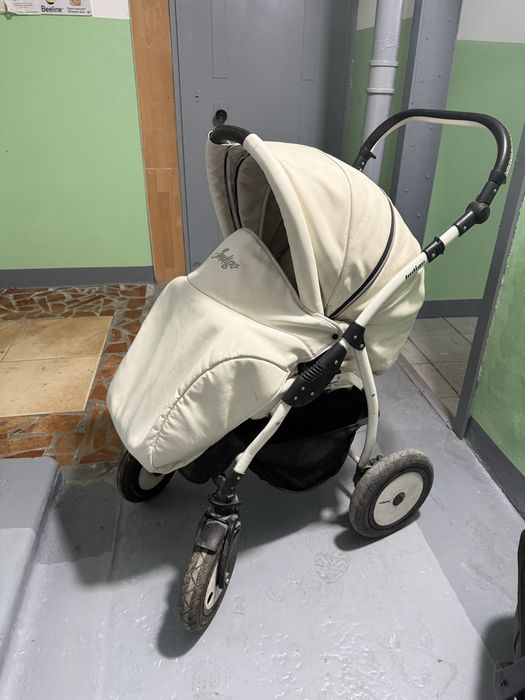 Продам коляску прогулочную+ люлька+ автокресло