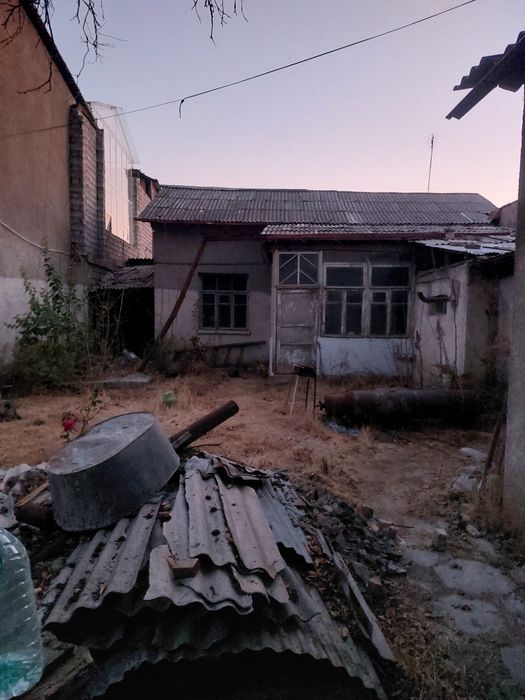 Продам дом 4 сотки.