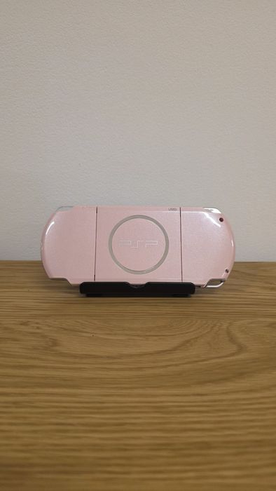 Sony PSP 3000, Modat, 550 jocuri, consola 9 în 1,  gata de joacă