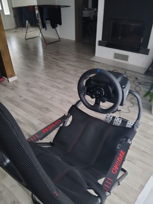 Vând volan G923 cu tot cu scaun și suport volan