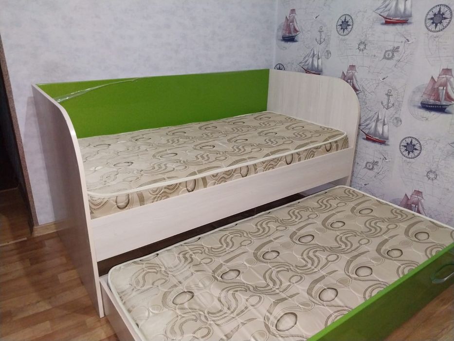 Детский гарнитур, мебель.