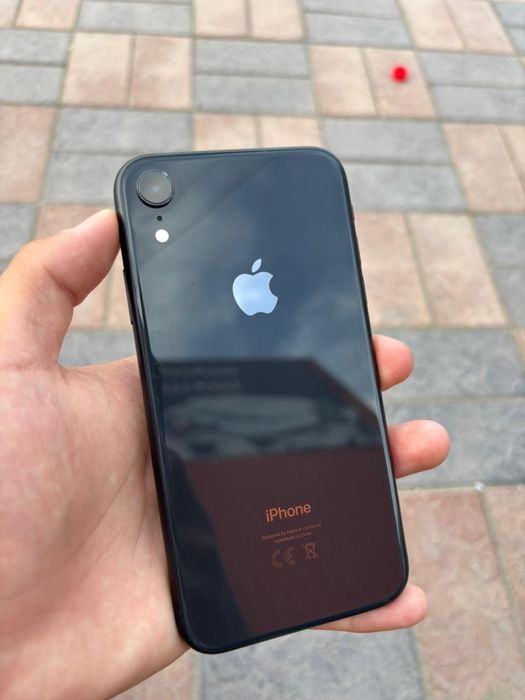 Продам iPhone XR