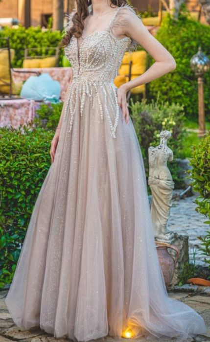 Разкошна бална рокля!