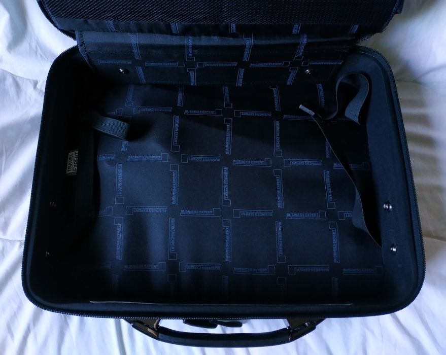 Сумка для ноутбука 17` Travel Expert