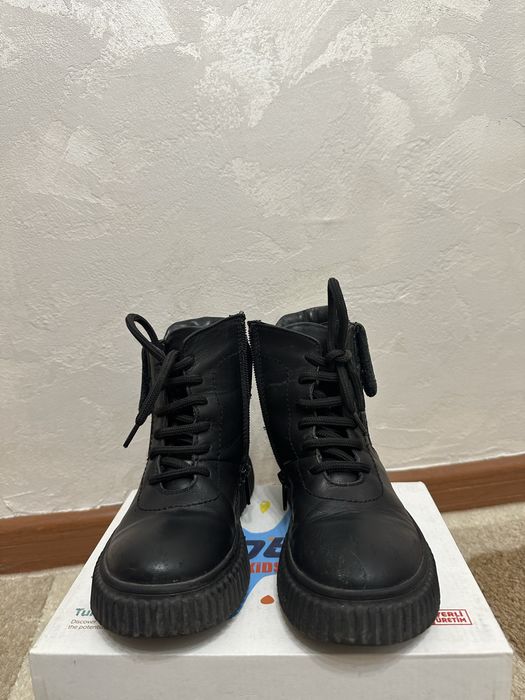 Демисезонные ботинки для девочки 30р