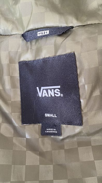 Продам куртку VANS оригинал